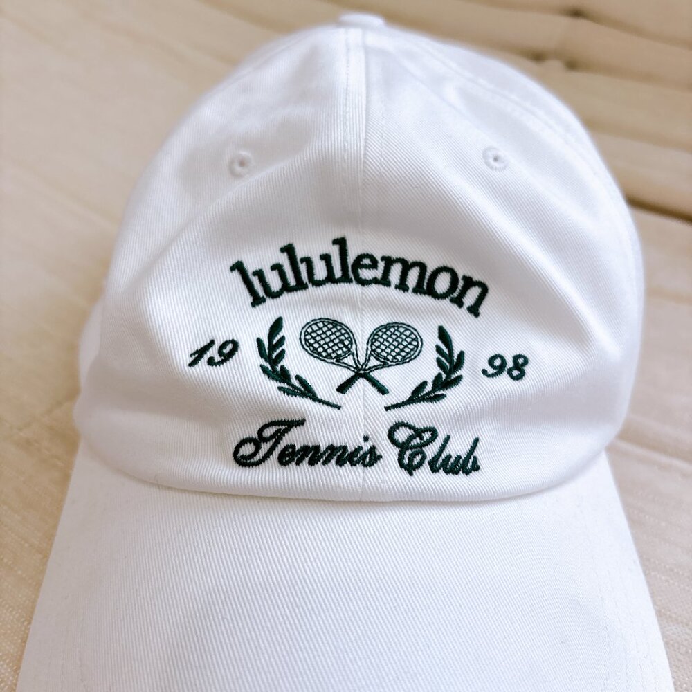 95% NEW LULULEMON HAT